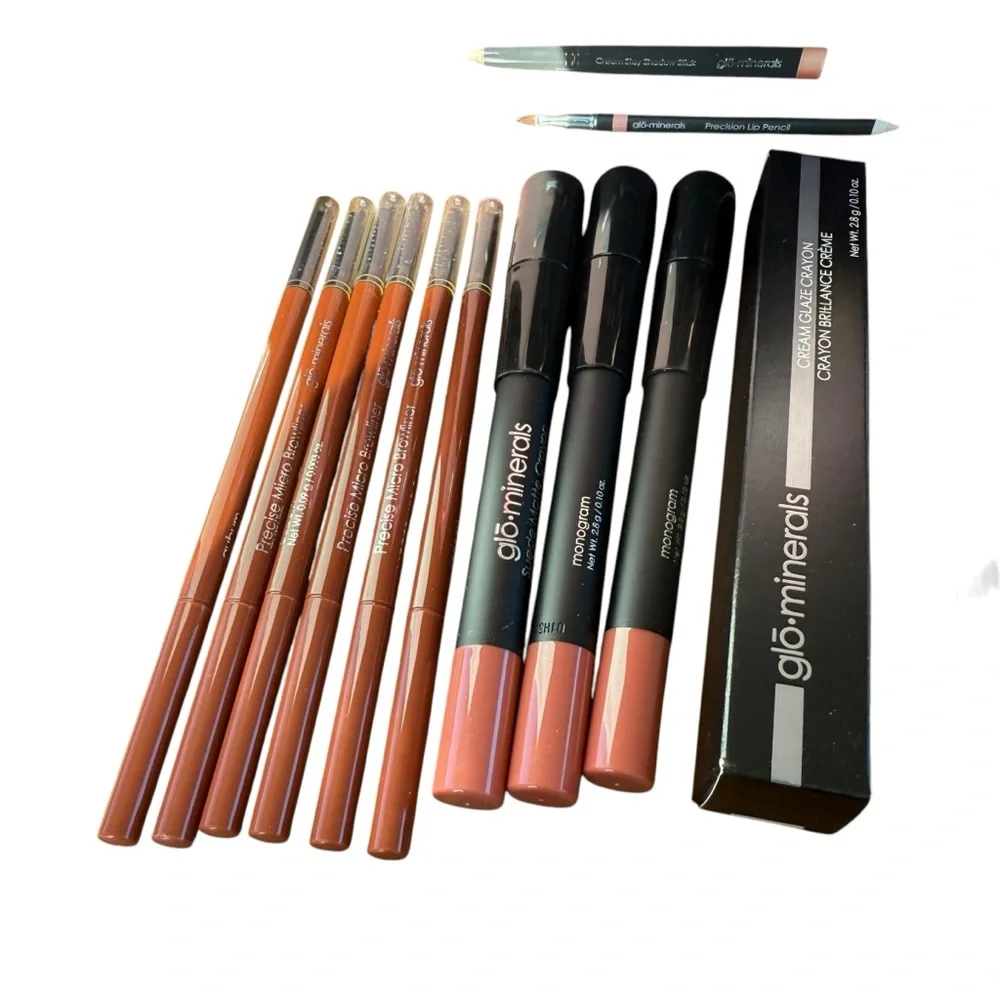 GLO SKIN BEAUTY MAKEUP BUNDLE – FULL SIZE & NEW ITEMS (REF LOT 3)